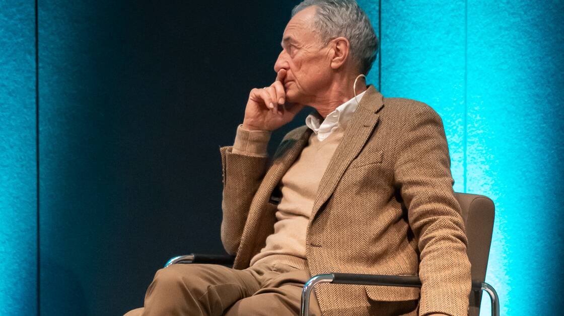 Kann die Schweiz noch entscheiden? | Tim Guldimann, Politikwissenschaftler und Diplomat  | Walter Thurnherr, ehemalige Bundeskanzler und Dozent für Staatswissenschaft | © Schweizerisches Nationalmuseum