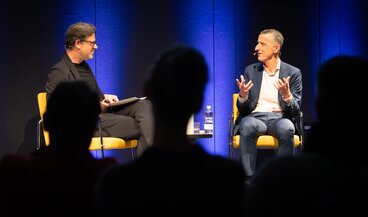 Die Geschichte der Dinge | Historiker und Autor Christoph Ribbat | Moderation: Daniel Di Falco, Redakteur «NZZ Geschichte» | © Schweizerisches Nationalmuseum