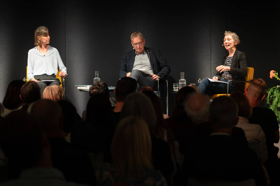Der lange Schatten der DDR | Gisela Hürlimann, Professorin für Technik- und Wirtschaftsgeschichte in Dresden | Hartmut Berghoff, Wirtschafts- und Sozialhistoriker von der Universität Göttingen | Moderation: Claudia Mäder, Leiterin "NZZ Geschichte" | © Schweizerisches Nationalmuseum