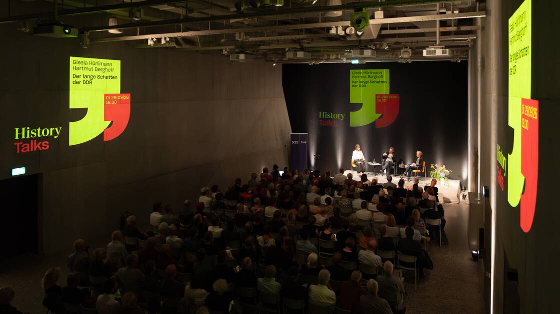 Der lange Schatten der DDR | Gisela Hürlimann, Professorin für Technik- und Wirtschaftsgeschichte in Dresden | Hartmut Berghoff, Wirtschafts- und Sozialhistoriker von der Universität Göttingen | Moderation: Claudia Mäder, Leiterin "NZZ Geschichte" | © Schweizerisches Nationalmuseum